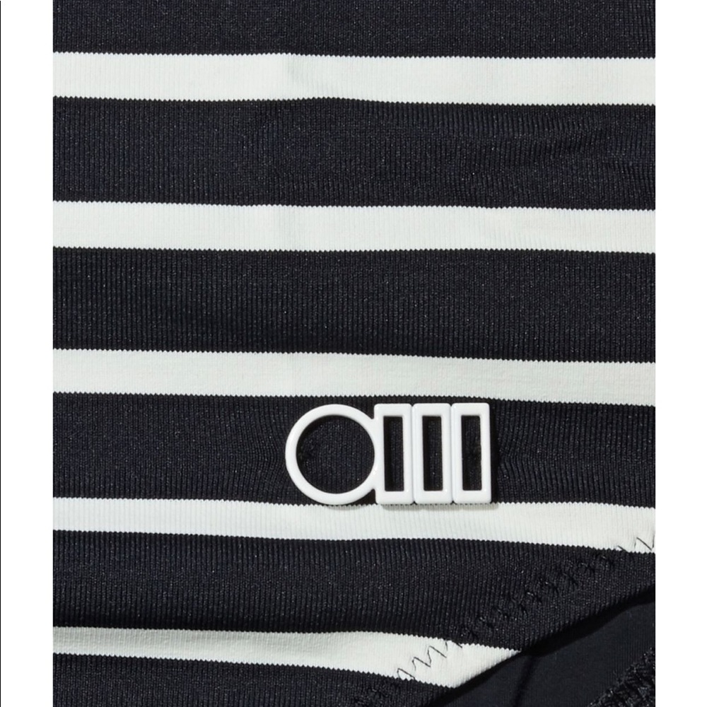 Solid & Striped The Madeline - image 3